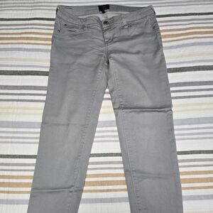 Woman's skinny jeans